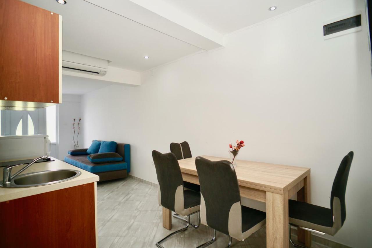 Apartments Teo Трогір Екстер'єр фото