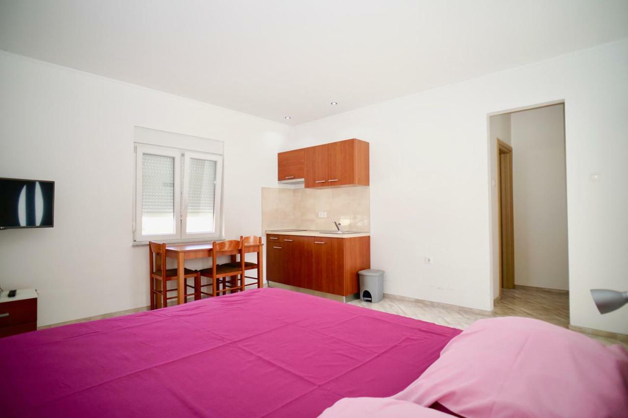Apartments Teo Трогір Екстер'єр фото