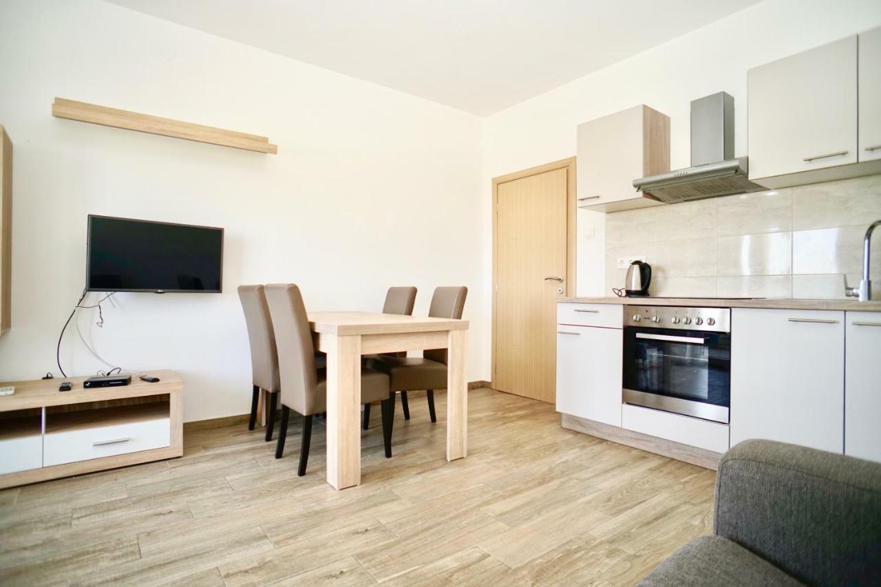 Apartments Teo Трогір Екстер'єр фото