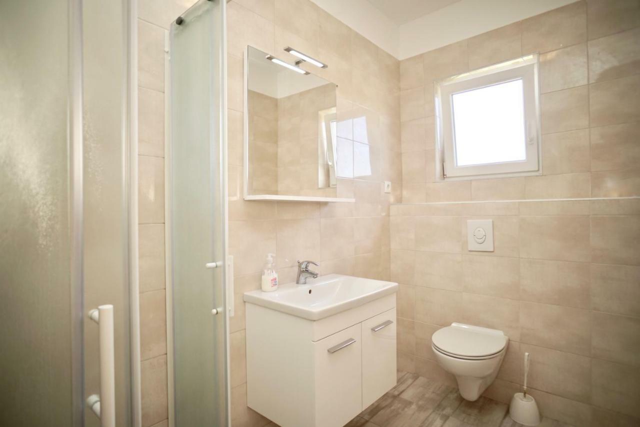 Apartments Teo Трогір Екстер'єр фото